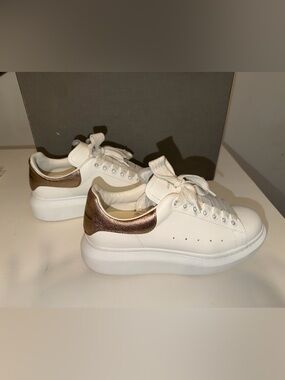Alexander McQueen Oversized Lace-Up Sneaker